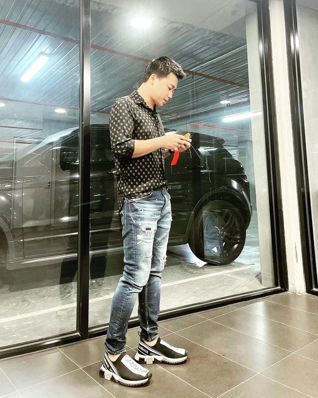 Thánh soi phát hiện: Thiếu gia Minh Hải vẫn giữ nguyên 1 điều với Hoà Minzy hậu xác nhận chia tay - Ảnh 4. Thánh soi phát hiện: Thiếu gia Minh Hải vẫn giữ nguyên 1 điều với Hoà Minzy hậu xác nhận chia tay - Ảnh 4.