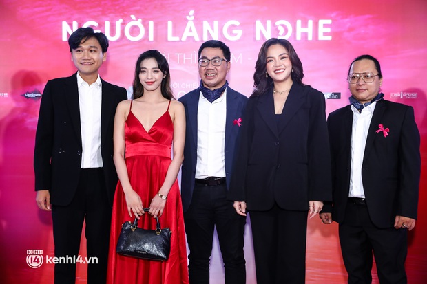 Chuyện gì đã xảy ra với Thu Quỳnh: Gương mặt như mượn của người khác, mỗi lần cười là hai má sưng phồng bất thường - Ảnh 7. Chuyện gì đã xảy ra với Thu Quỳnh: Gương mặt như mượn của người khác, mỗi lần cười là hai má sưng phồng bất thường - Ảnh 7.
