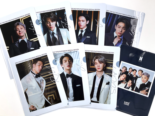 Card bo góc nâng tầm đẳng cấp nhờ BTS, fan kháo nhau nhường hết cho phú bà vì ai nghèo là hết cửa! - Ảnh 2. Card bo góc nâng tầm đẳng cấp nhờ BTS, fan kháo nhau nhường hết cho phú bà vì ai nghèo là hết cửa! - Ảnh 2.