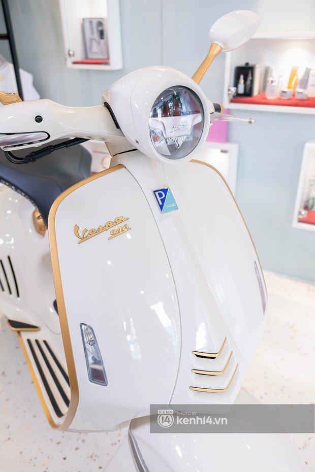 Ngắm cận cảnh xe Vespa 946 Christian Dior: Có gì đặc biệt mà giá lên tới 700 triệu đồng và khiến hội nhà giàu mê mẩn? - Ảnh 4.