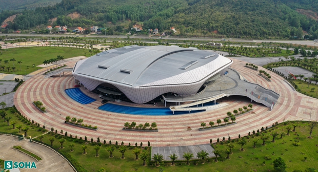 Biểu tượng mới của đất mỏ Quảng Ninh: Nhà thi đấu hoành tráng hơn 1.100 tỷ, 5.000 chỗ ngồi - Ảnh 1.