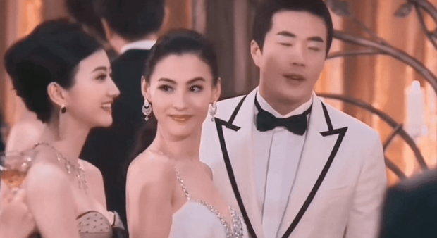 Màn đọ sắc hot nhất Weibo: Đệ nhất mỹ nhân Bắc Kinh hoàn hảo không tì vết vẫn lu mờ trước body và thần thái Trương Bá Chi - Ảnh 7. Màn đọ sắc hot nhất Weibo: Đệ nhất mỹ nhân Bắc Kinh hoàn hảo không tì vết vẫn lu mờ trước body và thần thái Trương Bá Chi - Ảnh 7.