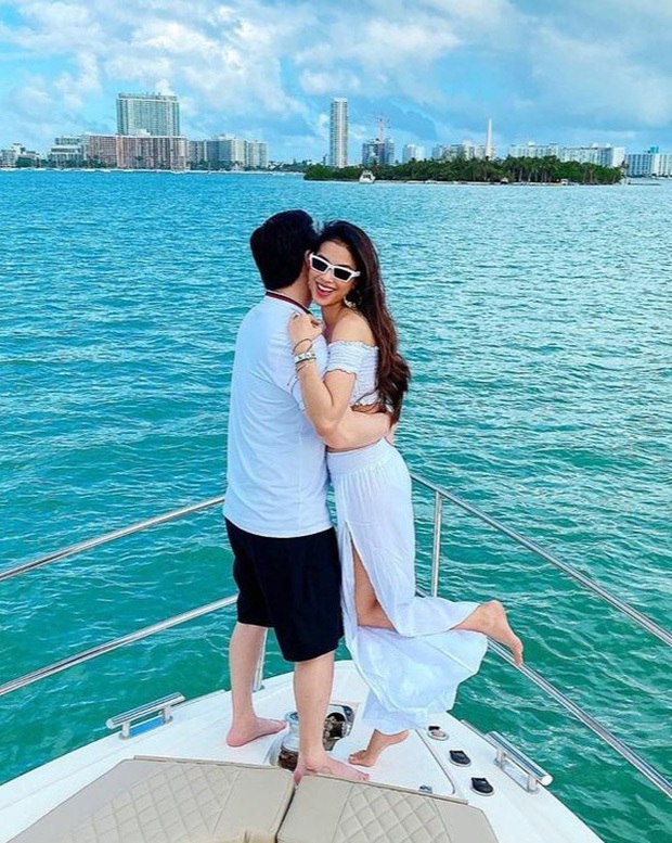 Phạm Hương: Hoa hậu quốc dân vướng loạt thị phi, sang Mỹ chữa bệnh tuyến giáp và ẩn số về chồng đại gia đang nương tựa - Ảnh 17. Phạm Hương: Hoa hậu quốc dân vướng loạt thị phi, sang Mỹ chữa bệnh tuyến giáp và ẩn số về chồng đại gia đang nương tựa - Ảnh 17.