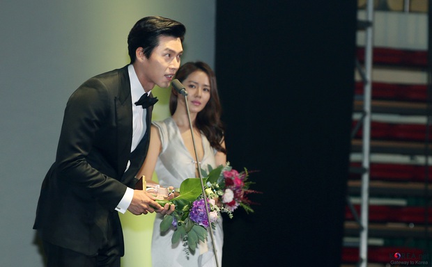 Những khoảnh khắc huyền thoại viết nên hành trình 8 năm tình yêu của Hyun Bin và Son Ye Jin: Tình tiết hấp dẫn xứng đáng dựng thành 1 bộ phim! - Ảnh 4.