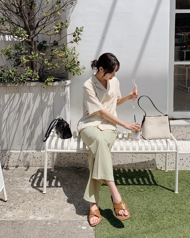 Đi sandal nên mặc gì? Áp dụng 13 công thức sau, bạn sẽ sành điệu hết phần người khác - Ảnh 3. Đi sandal nên mặc gì? Áp dụng 13 công thức sau, bạn sẽ sành điệu hết phần người khác - Ảnh 3.