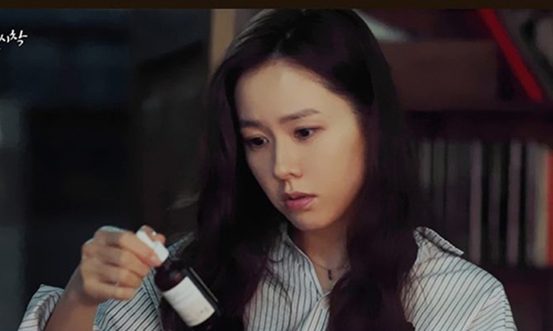 40 years old, but Son Ye Jin is still so young and beautiful, a secret to taking care of her face thanks to 2 treasures: Anti-aging serum of nearly 4 million, a moisturizing mask of only 370k - Photo 2.