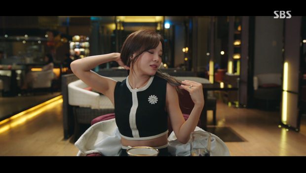Xin mời Park Min Young vào xách dép cho 2 mỹ nữ công sở ở Business Proposal - Ảnh 8. Xin mời Park Min Young vào xách dép cho 2 mỹ nữ công sở ở Business Proposal - Ảnh 8.