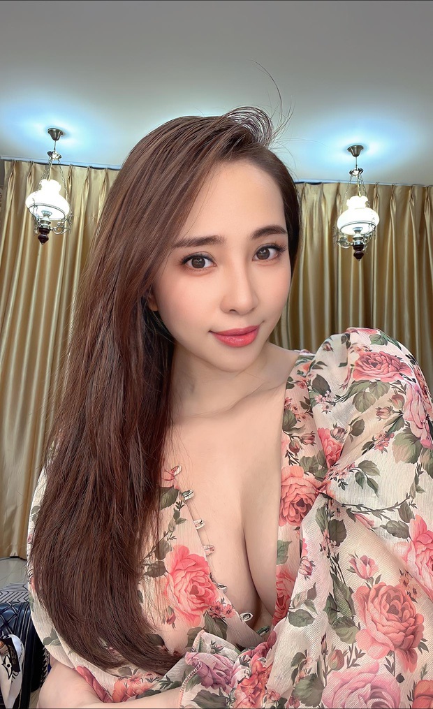 Cặp tuyết lê chỉ rình để bung, hay là mời Huyền Baby về team Quỳnh Nga nhé? - Ảnh 5. Cặp tuyết lê chỉ rình để bung, hay là mời Huyền Baby về team Quỳnh Nga nhé? - Ảnh 5.