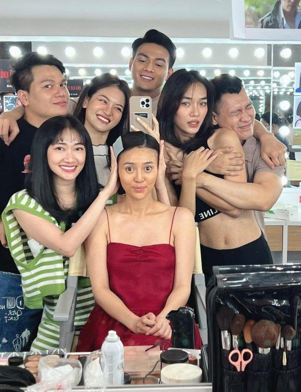 Qua cam thường, Lan Ngọc khoe da mịn nhưng lộ ngay nhược điểm chí mạng - Ảnh 2. Qua cam thường, Lan Ngọc khoe da mịn nhưng lộ ngay nhược điểm chí mạng - Ảnh 2.