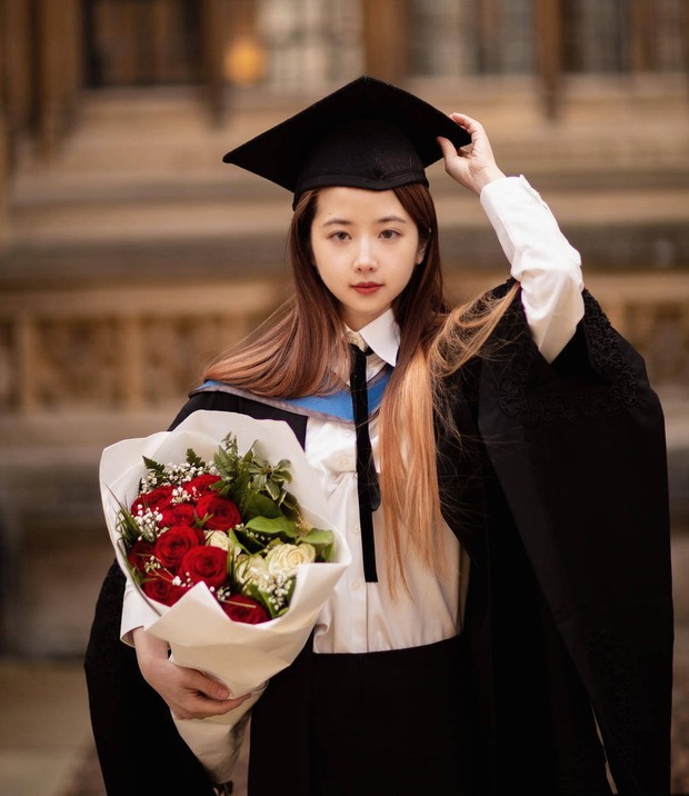 Thạc sĩ Oxford lên hot search vì quá khủng: 15 tuổi vào đại học, 23 tuổi mua nhà, từ bỏ mức lương 1,4 tỷ vì đam mê - Ảnh 5. Thạc sĩ Oxford lên hot search vì quá khủng: 15 tuổi vào đại học, 23 tuổi mua nhà, từ bỏ mức lương 1,4 tỷ vì đam mê - Ảnh 5.