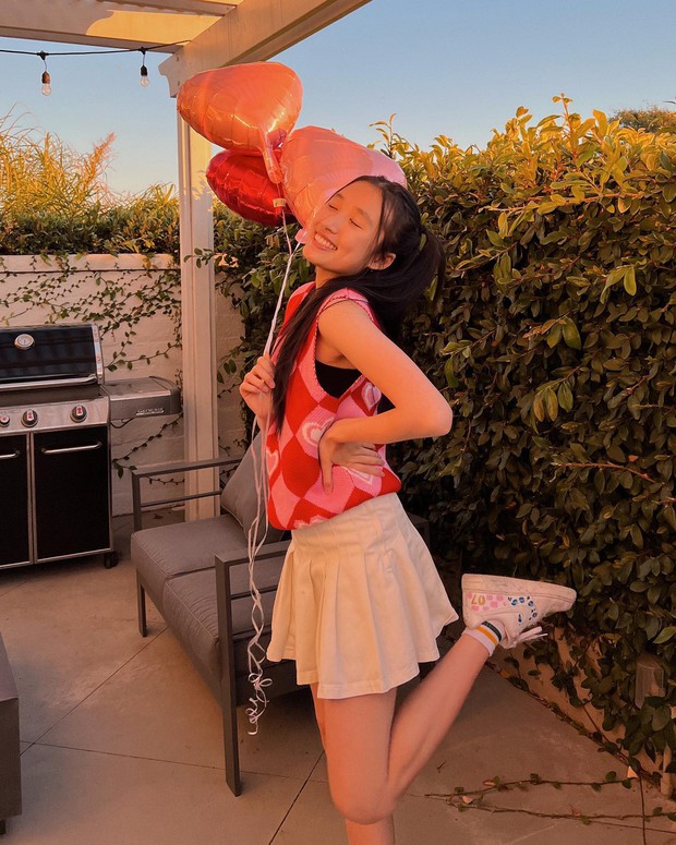 Tiểu thư YouTuber Jenny Huỳnh có style mùa hè đỉnh lắm nha: Phóng khoáng kiểu teen Mỹ hay ngoan hiền gái Việt đều cân hết - Ảnh 2.