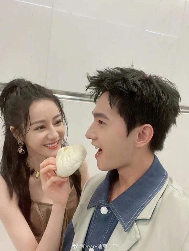 Dương Dương có mỗi chiêu xào couple mà xài từ Nhiệt Ba tới Triệu Lộ Tư, lại làm trò để mua hot search đấy hả? - Ảnh 3.