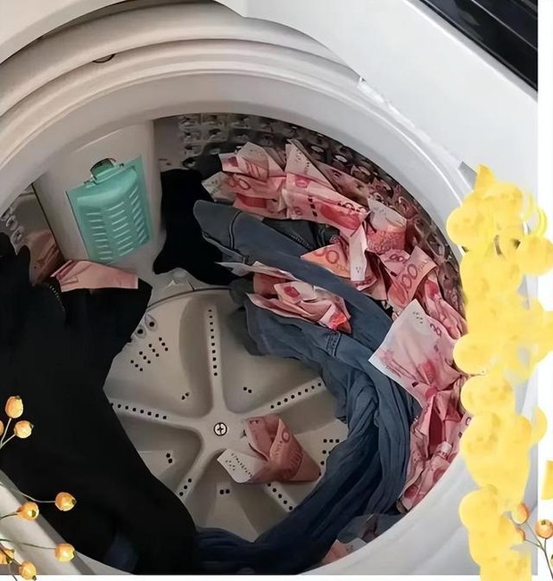 Nổi hứng ở nhà giặt đồ cho chồng, vợ mở nắp máy giặt liền bất ngờ với thứ đồ bên trong: Vợ vui chồng buồn! - Ảnh 4.