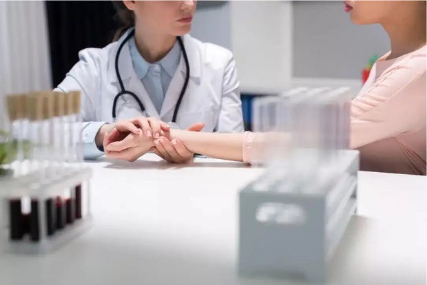 Cô gái 25 tuổi đã có buồng trứng già nua như tuổi 40, tương lai vô sinh đến nỗi bác sĩ cũng phải lắc đầu - Ảnh 1. Cô gái 25 tuổi đã có buồng trứng già nua như tuổi 40, tương lai vô sinh đến nỗi bác sĩ cũng phải lắc đầu - Ảnh 1.