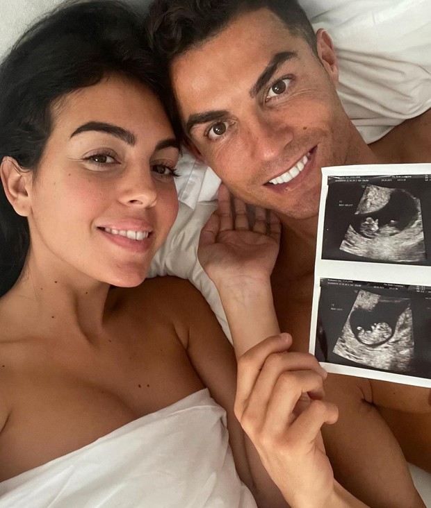 Cristiano Ronaldo xót xa báo tin con trai qua đời, dàn sao thế giới và hơn 9 triệu fan chia buồn khôn xiết - Ảnh 9.