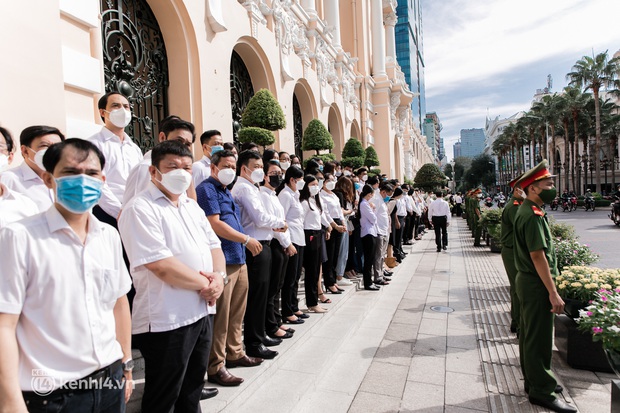 Touching images in the memorial ceremony and relics of Standing Vice Chairman of Ho Chi Minh City People's Committee Le Hoa Binh - Photo 14. Touching images in the memorial ceremony and relics of Standing Vice Chairman of Ho Chi Minh City People's Committee Le Hoa Binh - Photo 14.