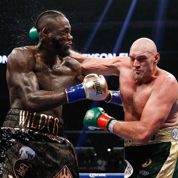 Siêu cặp đấu Tyson Fury - Dillian Whyte tranh đai thế giới trên FPT Play - Ảnh 2.