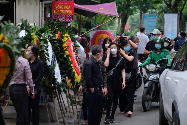 Xót xa đám tang 5 nạn nhân tử vong trong vụ cháy ở Kim Liên