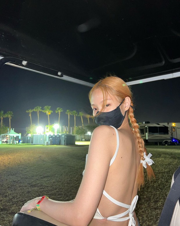 A đây rồi: Outfit bí ẩn của Jennie tại Coachella lộ diện! - Ảnh 4.