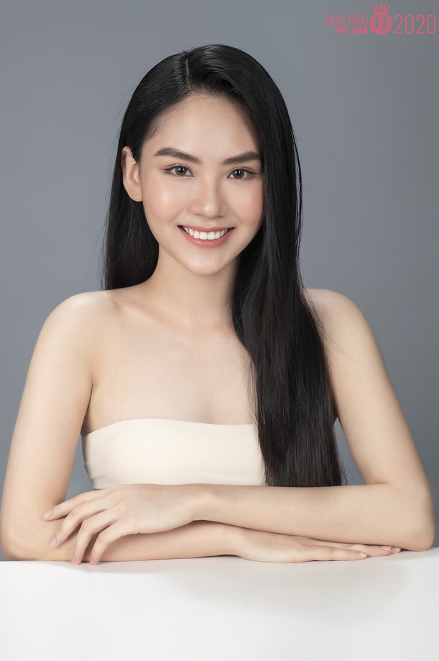 Miss World Vietnam 2022 contestants behaved extremely fluently, shooting English like the wind on the final night of the final exam: It turned out to be a bare-faced goddess who achieved IELTS 8.0 - Photo 3.