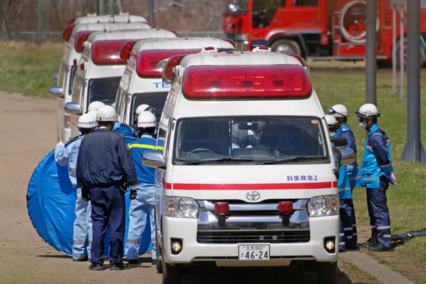 Chìm tàu du lịch ở Nhật Bản: Tìm thấy thi thể một trẻ em, số người tử vong tăng lên 11 - Ảnh 3.