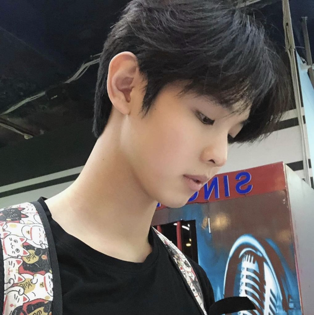 Hội mê trai đẹp gọi tên hot boy nhảy cầu sinh năm 2000 trước thềm SEA Games: Trên mạng tưởng trai Hàn, lúc thi đấu show trọn body nét căng - Ảnh 4. Hội mê trai đẹp gọi tên hot boy nhảy cầu sinh năm 2000 trước thềm SEA Games: Trên mạng tưởng trai Hàn, lúc thi đấu show trọn body nét căng - Ảnh 4.