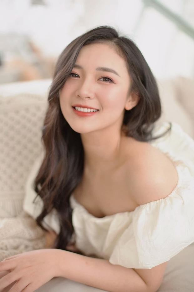 Soi trình chơi game của 4 bóng hồng làng Esports Việt, ai sẽ là người chiếm ngôi bà hoàng kỹ năng? - Ảnh 2. Soi trình chơi game của 4 bóng hồng làng Esports Việt, ai sẽ là người chiếm ngôi bà hoàng kỹ năng? - Ảnh 2.
