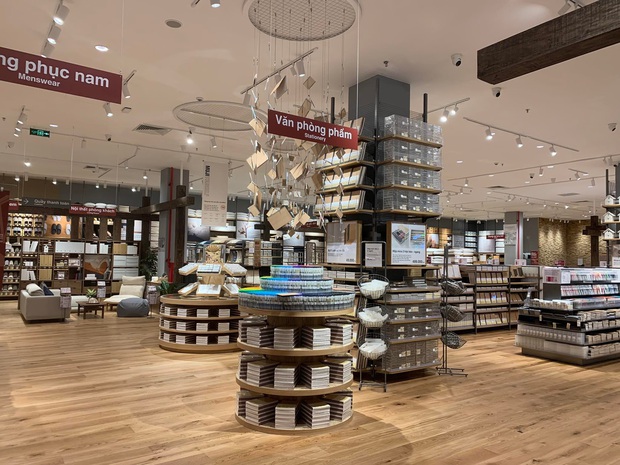 MUJI khai trương store ở Aeon Mall Long Biên: Quá trời đồ xịn giá hời từ 199k, khách mua sắm cực đông, xếp hàng dài chờ thanh toán - Ảnh 5.