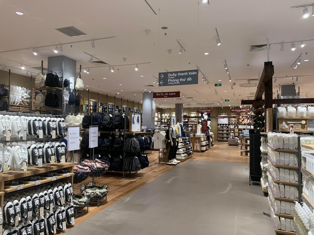 MUJI khai trương store ở Aeon Mall Long Biên: Quá trời đồ xịn giá hời từ 199k, khách mua sắm cực đông, xếp hàng dài chờ thanh toán - Ảnh 14.