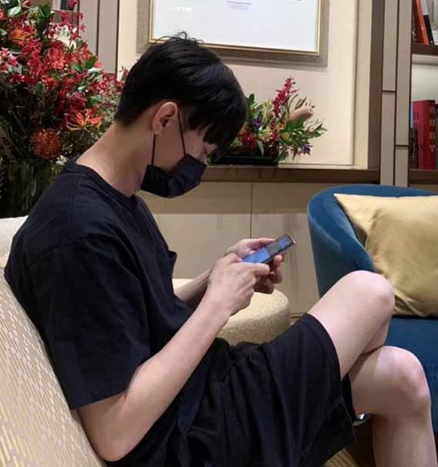 Mối tình “đứt gánh”, lại bị dân mạng bàn tán cười đùa, nữ streamer bỏ nét hiền thục, làm một chuyện chưa từng - Ảnh 1.
