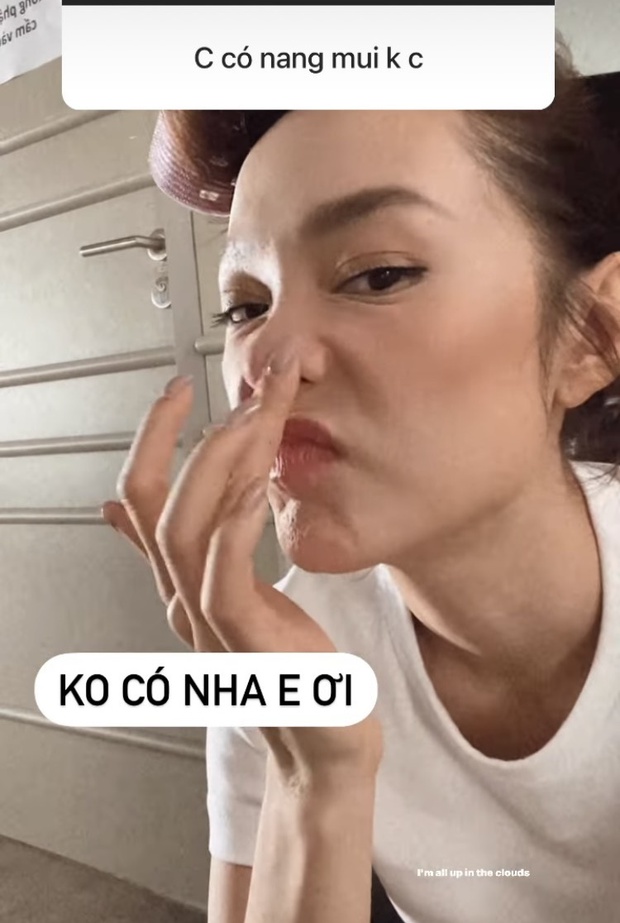 Various types of self-vindication of Vietnamese beauties before cosmetic rumors: pinching the nose, stroking the chin, she is so high that she shows off her X-ray photos - Photo 3. Various types of self-vindication of Vietnamese beauties before cosmetic rumors: pinching the nose, stroking the chin, she is so high that she shows off her X-ray photos - Photo 3.