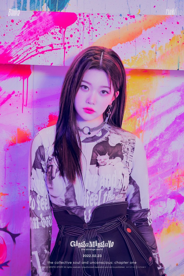 Vui thôi đừng vui quá: 1 nam idol Kpop lè lưỡi, trợn mắt nhái theo nữ đồng nghiệp đang viral và nhận cái kết đắng! - Ảnh 1.