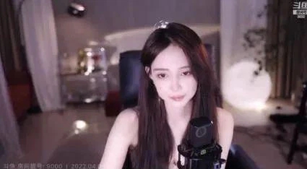 Fan cứng donate khủng, viết tâm thư dọa quay xe nếu không được yêu, nhưng nữ streamer vẫn dửng dưng vì lý do này! - Ảnh 5.