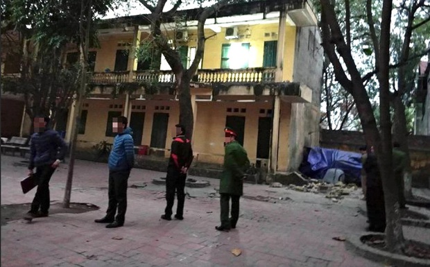 Nghệ An: Nam sinh lớp 12 bị học sinh lớp 9 chém tử vong trong ký túc xá - Ảnh 1. Nghệ An: Nam sinh lớp 12 bị học sinh lớp 9 chém tử vong trong ký túc xá - Ảnh 1.