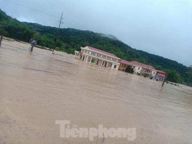 Lạng Sơn: Ngập lụt, sạt lở đất ở nhiều nơi, một người tử vong - Ảnh 3.