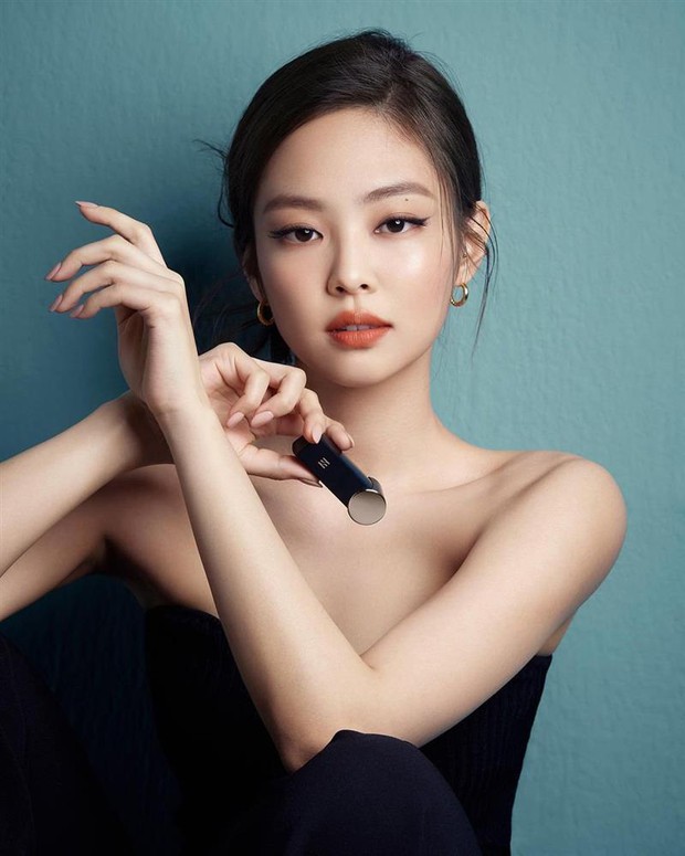 Soi cận cảnh siêu xe tiền tỷ của Jennie (BLACKPINK) từng gây sốt khi vi vu trên đất Mỹ - Ảnh 1.