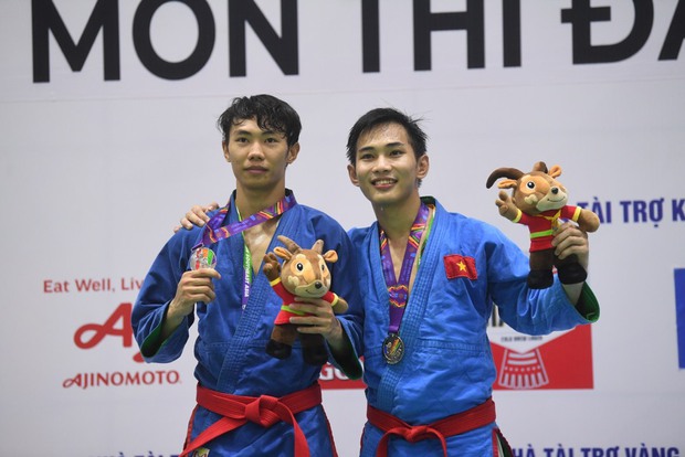 Bứt phá thần tốc, đoàn Việt Nam vượt Malaysia, giành ngôi đầu BXH Huy chương SEA Games - Ảnh 4.