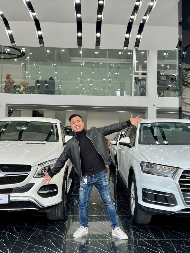 Sales kể chuyện bán ô tô: Tháng cao nhất kiếm được 200 triệu, có khách 19 tuổi đã mua đứt chiếc Mercedes - Ảnh 1