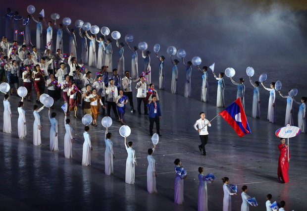 Lễ khai mạc SEA Games 31: Ấn tượng, sôi động và thắm tình đoàn kết hữu nghị - Ảnh 13. Lễ khai mạc SEA Games 31: Ấn tượng, sôi động và thắm tình đoàn kết hữu nghị - Ảnh 13.