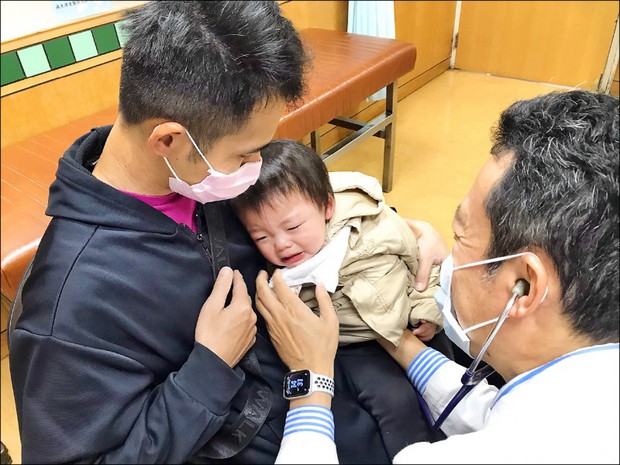 Mối quan hệ ít người biết giữa COVID-19 và bệnh viêm gan cấp tính bí ẩn ở trẻ em - Ảnh 1. Mối quan hệ ít người biết giữa COVID-19 và bệnh viêm gan cấp tính bí ẩn ở trẻ em - Ảnh 1.