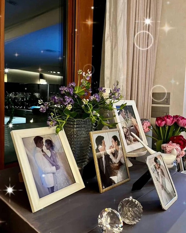 Loạt ảnh cưới hiếm hoi của Hyun Bin và Son Ye Jin đã lộ diện: Cuối cùng cũng được thấy cặp đôi thân mật rồi! - Ảnh 2.