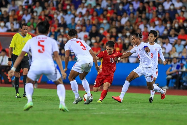 Cứ sai sót như thế này, U23 Việt Nam có thể phải trả giá trước U23 Thái Lan - Ảnh 2.