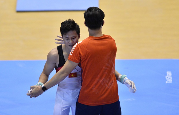 Dàn hot boy Thể dục dụng cụ mang huy chương vàng SEA Games 31 về cho Việt Nam - Ảnh 11. Dàn hot boy Thể dục dụng cụ mang huy chương vàng SEA Games 31 về cho Việt Nam - Ảnh 11.