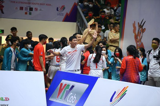 Đội tuyển bóng rổ nữ Việt Nam giành chiến thắng lịch sử trước Philippines - Ảnh 8.