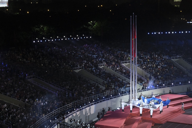 Rực rỡ sắc màu pháo hoa lễ khai mạc SEA Games 31 - Ảnh 9. Rực rỡ sắc màu pháo hoa lễ khai mạc SEA Games 31 - Ảnh 9.