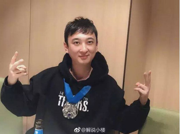 Thiếu gia tỷ đô Vương Tư Thông: Thành thạo 8 thứ tiếng, 16 tuổi mới biết gia thế thật của bản thân - Ảnh 3. Thiếu gia tỷ đô Vương Tư Thông: Thành thạo 8 thứ tiếng, 16 tuổi mới biết gia thế thật của bản thân - Ảnh 3.