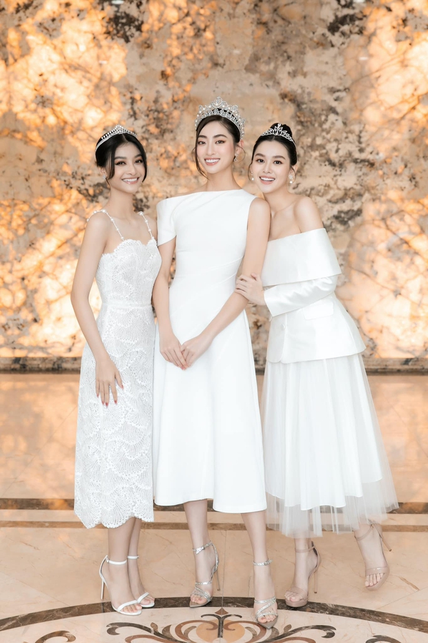 Vừa tái xuất Vbiz sau khi sinh con, Á hậu Tường San đã đụng Hoa hậu Đỗ Thị Hà - Ảnh 2. Vừa tái xuất Vbiz sau khi sinh con, Á hậu Tường San đã đụng Hoa hậu Đỗ Thị Hà - Ảnh 2.