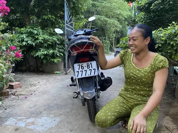 Chiếc xe máy được trả giá 200 triệu đồng vì mang biển số ngũ quý 7 - Ảnh 2. Chiếc xe máy được trả giá 200 triệu đồng vì mang biển số ngũ quý 7 - Ảnh 2.