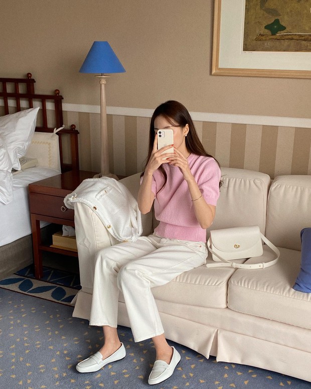 5 mẫu giày dép giúp mọi kiểu trang phục nhìn trẻ ra 5 tuổi - Ảnh 17. 5 mẫu giày dép giúp mọi kiểu trang phục nhìn trẻ ra 5 tuổi - Ảnh 17.
