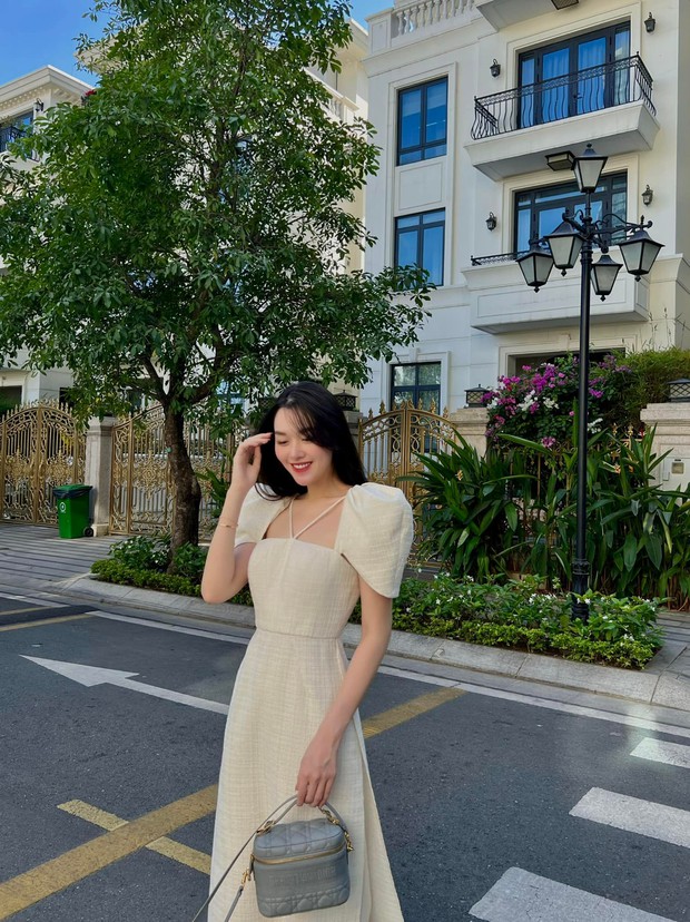 Vừa tái xuất Vbiz sau khi sinh con, Á hậu Tường San đã đụng Hoa hậu Đỗ Thị Hà - Ảnh 18. Vừa tái xuất Vbiz sau khi sinh con, Á hậu Tường San đã đụng Hoa hậu Đỗ Thị Hà - Ảnh 18.